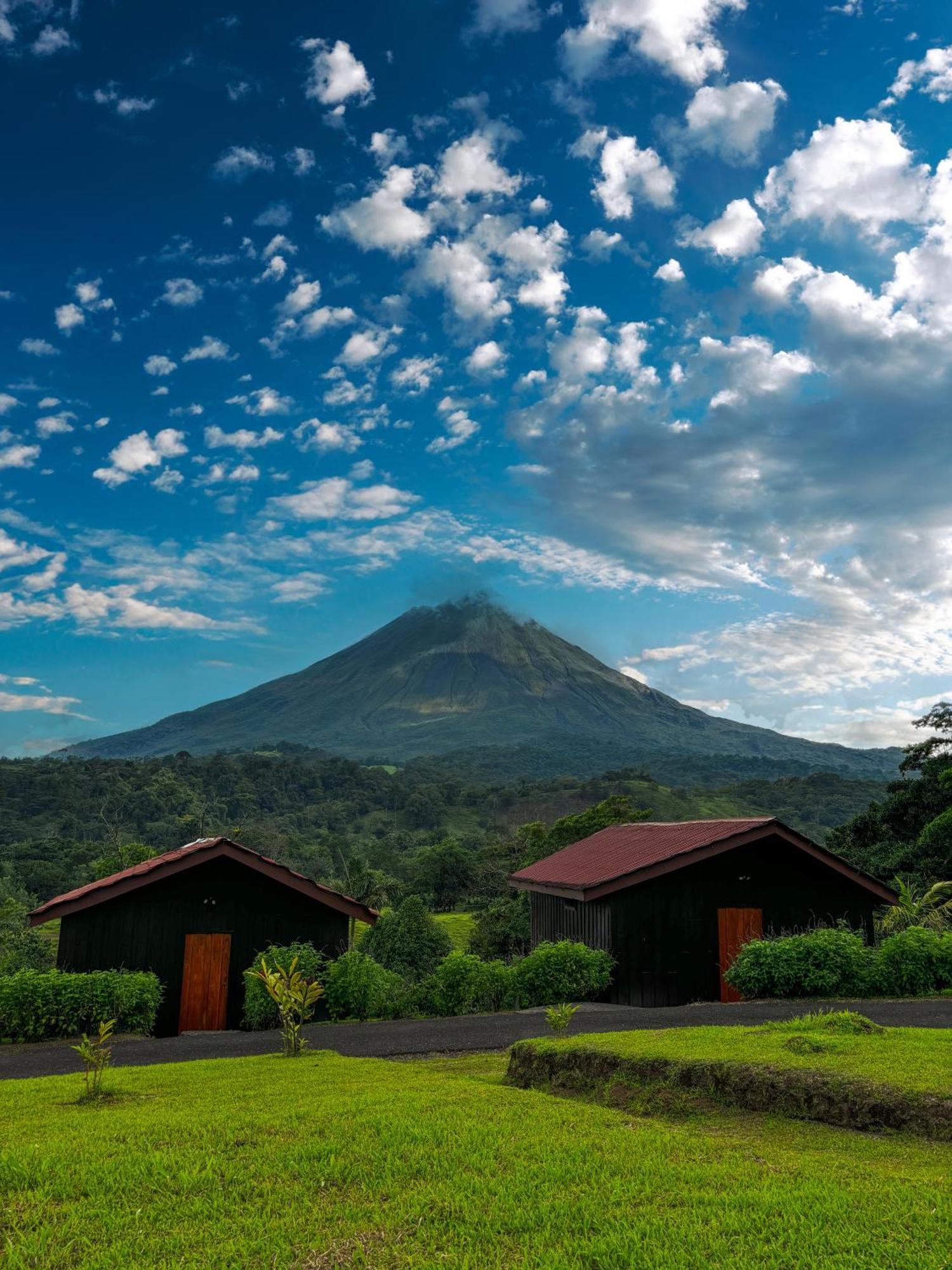 Arenal Roca Lodge & Bungalows La Fortuna المظهر الخارجي الصورة