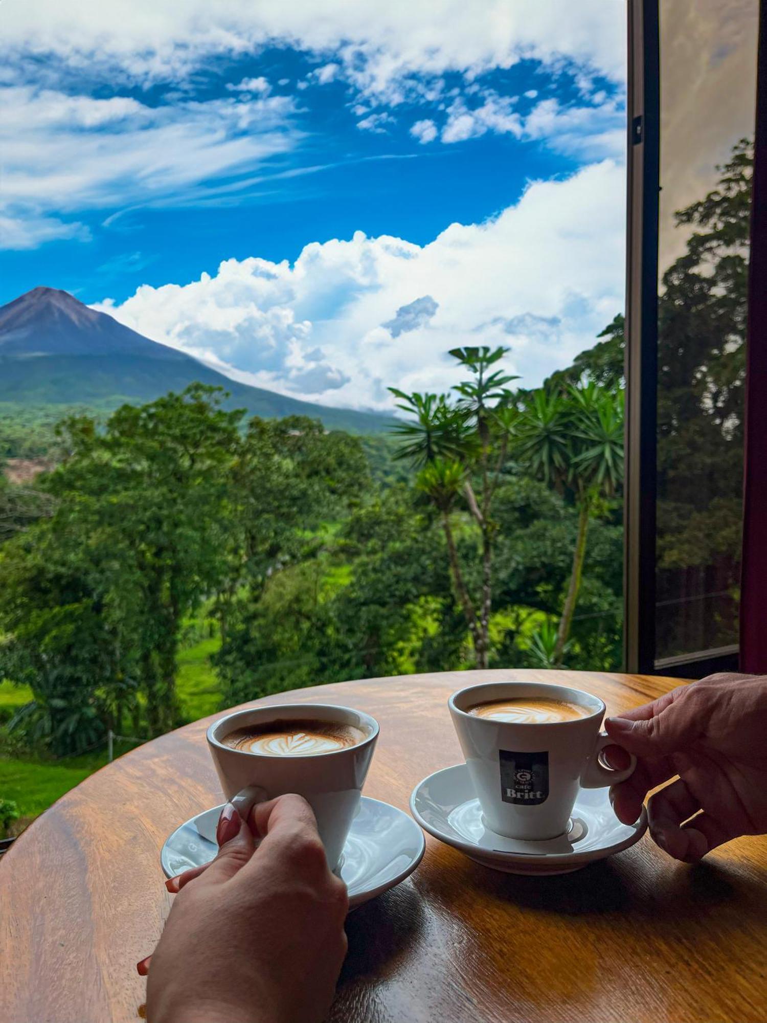 Arenal Roca Lodge & Bungalows La Fortuna المظهر الخارجي الصورة