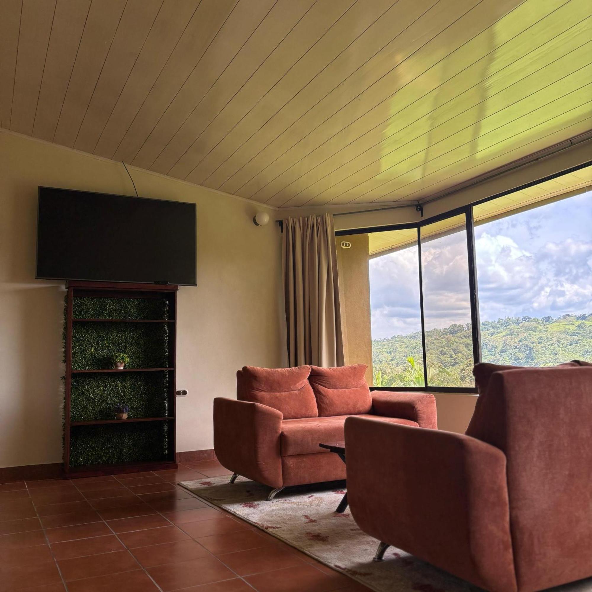 Arenal Roca Lodge & Bungalows La Fortuna المظهر الخارجي الصورة